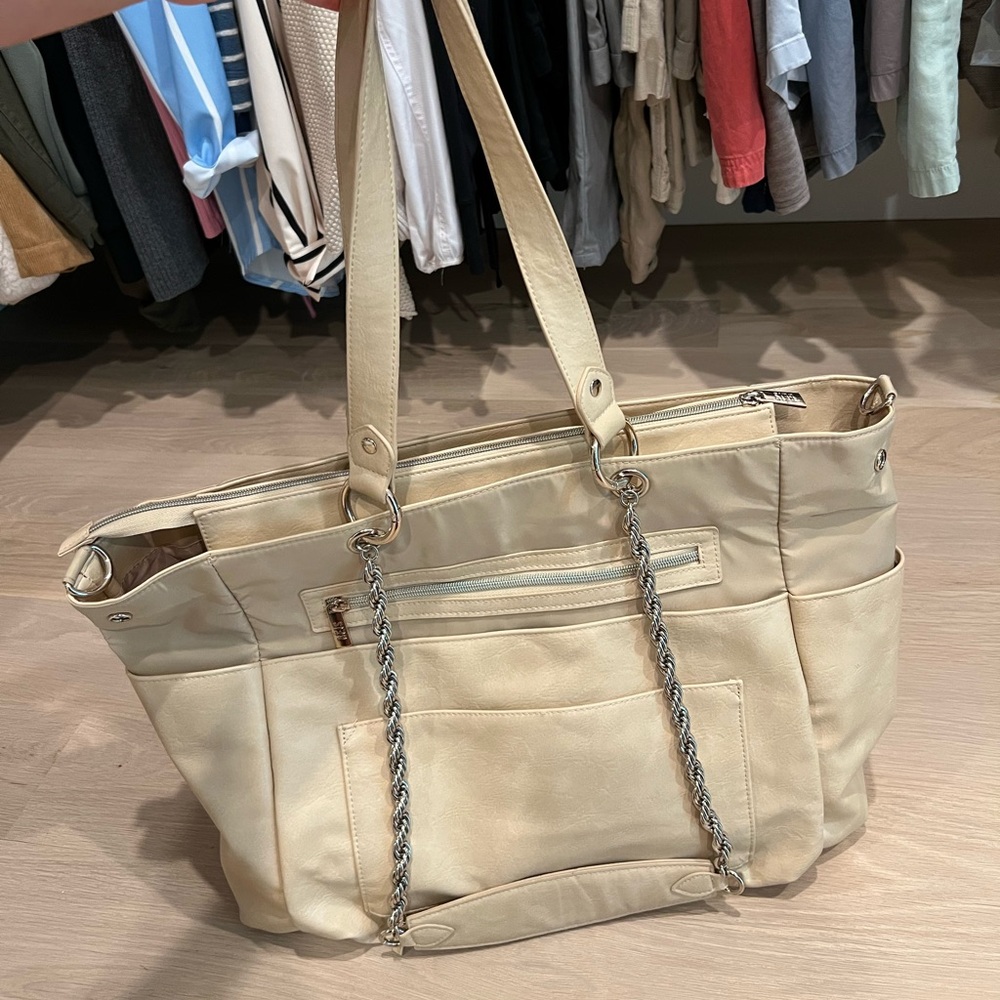 Beis diaper bag